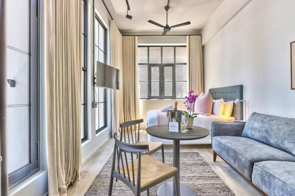 Apartment Charming Corner Unit At The Harri In The East