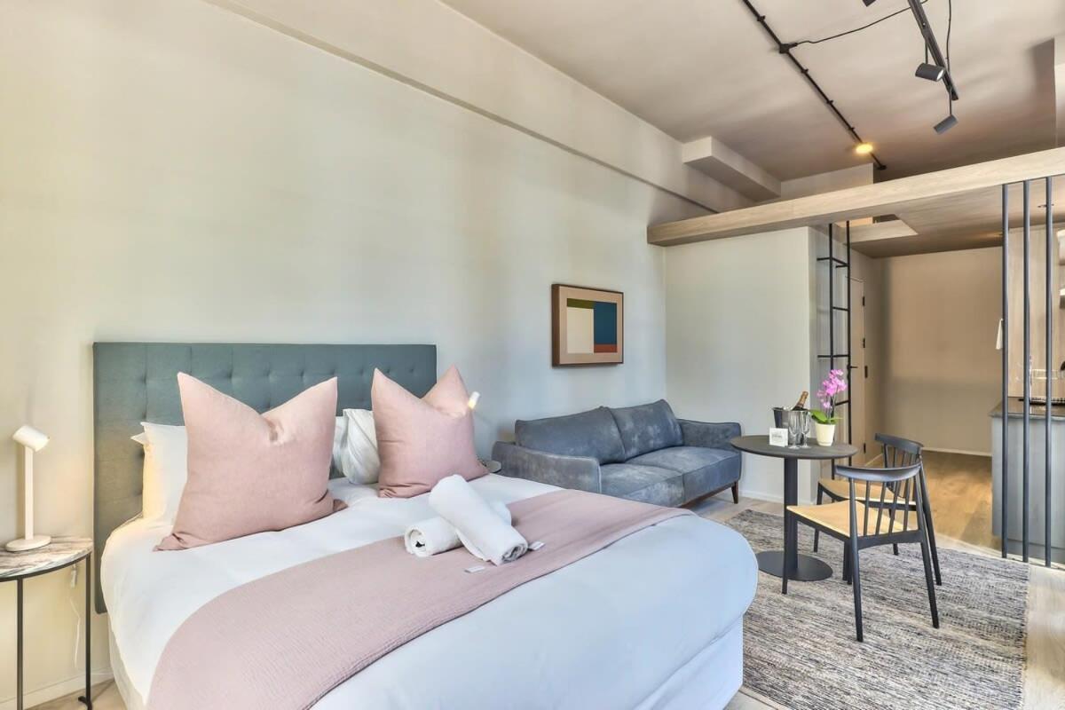 Apartment Charming Corner Unit At The Harri In The East