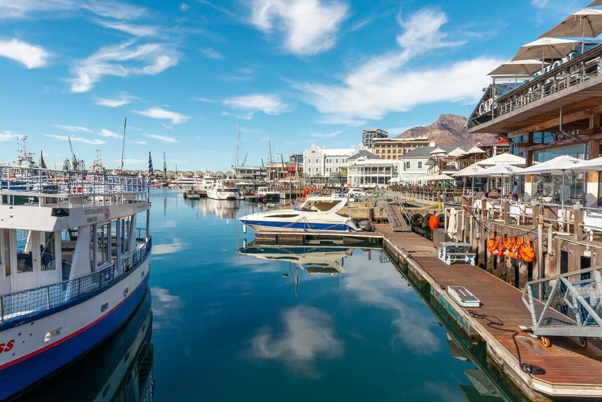 Charming Corner Unit At The Harri In The East Cape Town