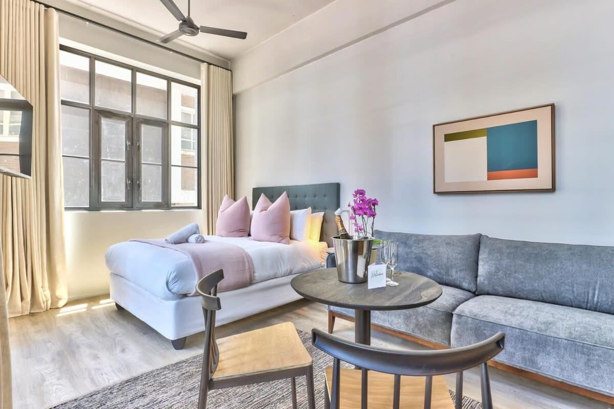 Apartment Charming Corner Unit At The Harri In The East