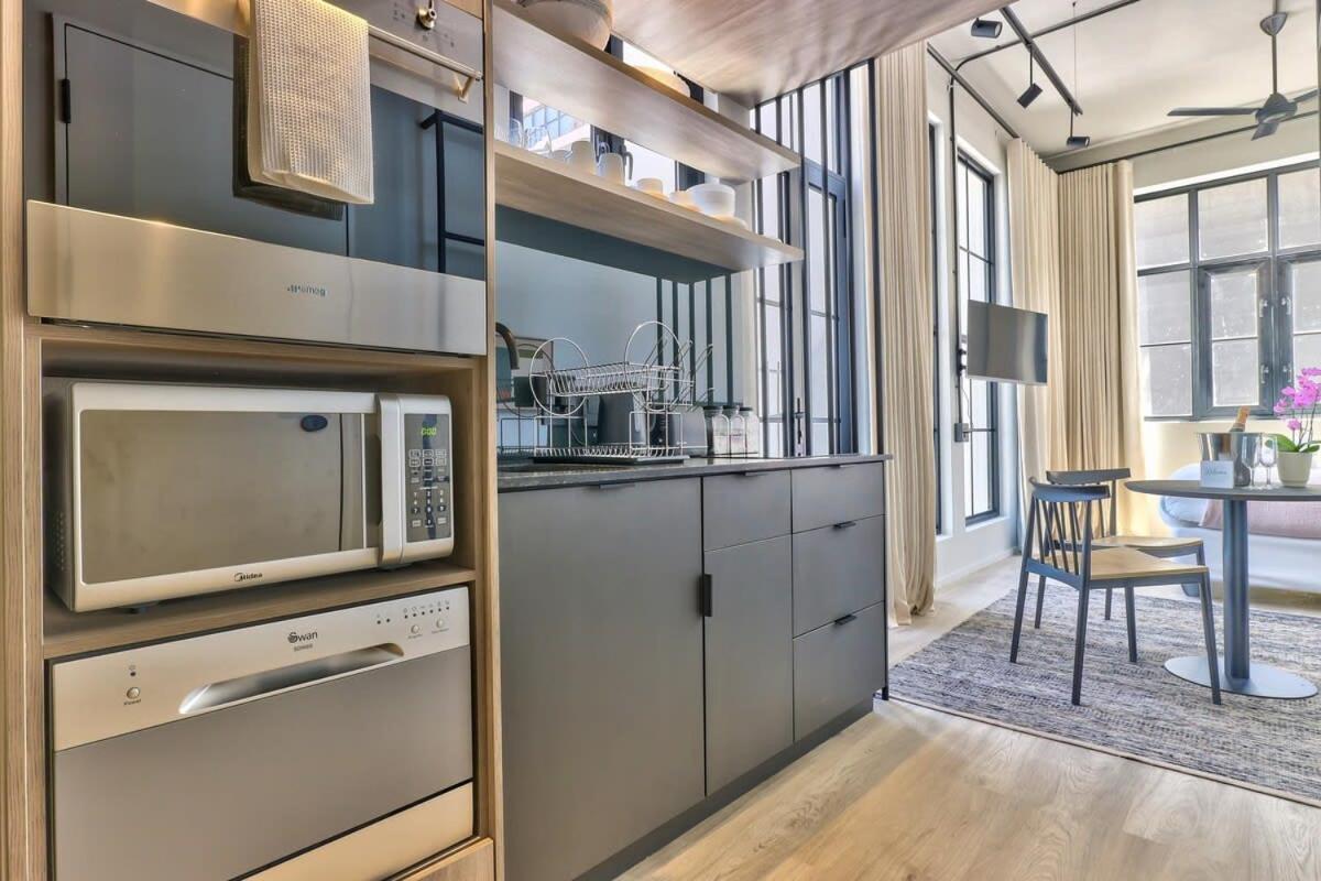 Charming Corner Unit At The Harri In The East